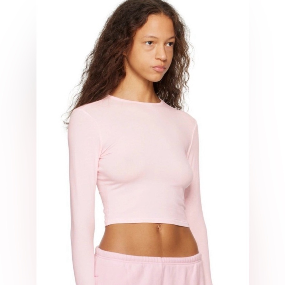 SKIMS Women's Long Sleeve Crop Top